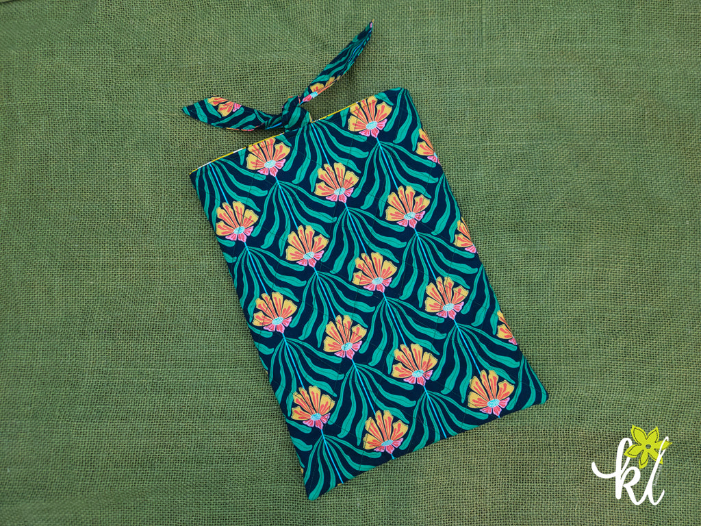 Book Sleeve Reversible - Medium