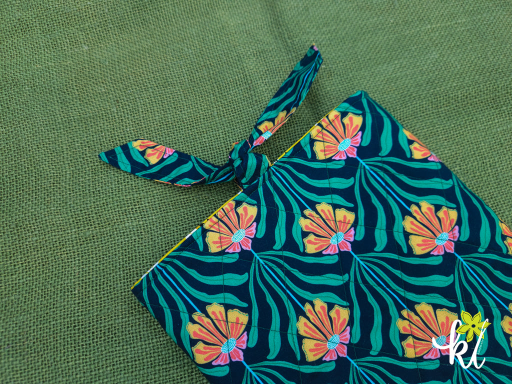Book Sleeve Reversible - Medium